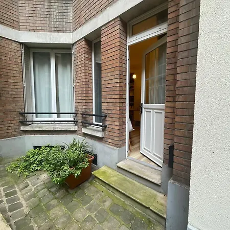 Beautiful 2-room In Paris's Batignolles District *